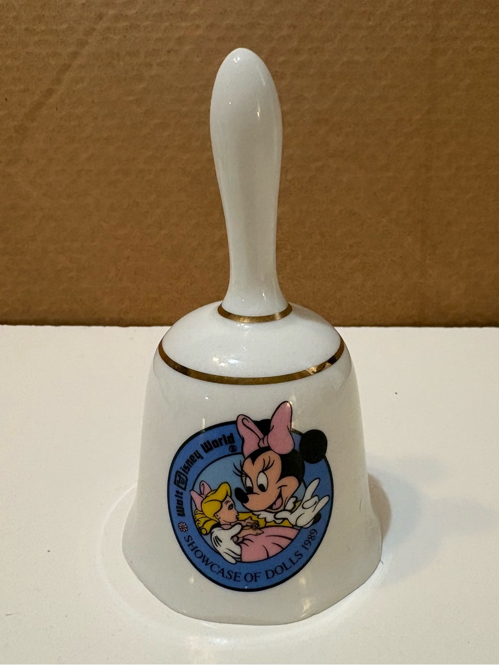 Vintage 1989 Disney World Showcase of Dolls Minnie Mouse Bell Reuter
Porcelain